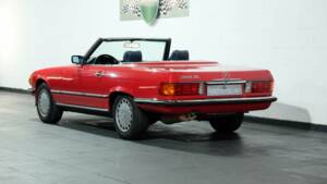 Image 3/42 de Mercedes-Benz 560 SL (1988)