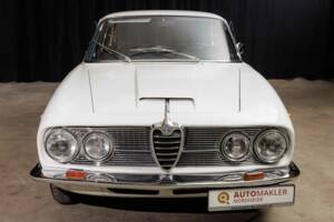 Image 5/98 de Alfa Romeo 2600 Sprint (1964)