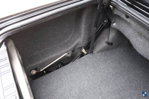 Bild 64/83 von BMW 325i (1990)