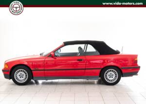 Immagine 4/17 di BMW 318i (1996)