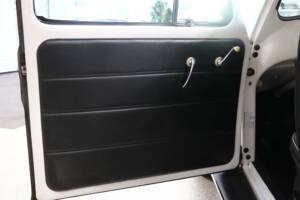 Image 17/44 of Volkswagen Beetle 1200 Export "Oval" (1956)