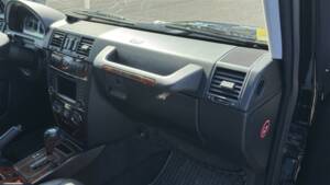 Bild 32/63 von Mercedes-Benz G 500 (lang) (2009)