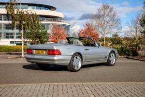 Image 17/43 of Mercedes-Benz SL 500 (1996)