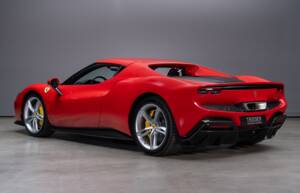 Image 7/30 of Ferrari 296 GTB (2022)