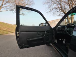 Image 24/37 de Porsche 968 (1991)