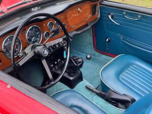 Bild 13/33 von Triumph TR 4A IRS (1966)