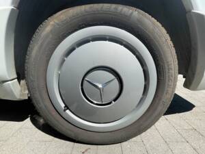 Image 56/57 of Mercedes-Benz 190 D 2.5 (1992)