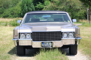 Imagen 2/8 de Cadillac Sedan DeVille (1969)