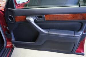 Bild 19/33 von BMW 750i (1991)