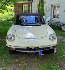 Image 2/37 of Alfa Romeo Spider Veloce 2000 (1982)