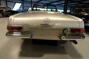 Image 15/36 of Mercedes-Benz 280 SL (1970)
