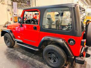Image 3/28 of Jeep Wrangler Sport Hardtop 2.5 (1998)