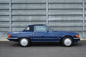 Imagen 6/50 de Mercedes-Benz 300 SL (1988)