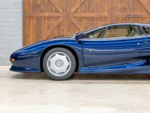 Immagine 7/46 di Jaguar XJ 220 (1993)
