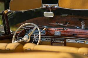 Image 9/13 of Mercedes-Benz 220 S Cabriolet (1957)