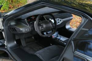 Image 41/50 of Ford GT Carbon Series (2021)