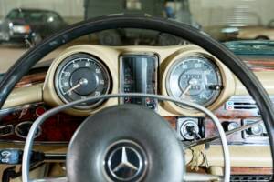 Bild 41/47 von Mercedes-Benz 280 SE (1970)