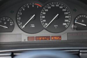 Afbeelding 18/33 van BMW 840i (1994)