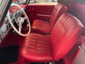 Image 13/19 of Mercedes-Benz 190 SL (1959)