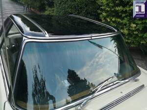 Bild 24/81 von Mercedes-Benz 250 SL (1968)