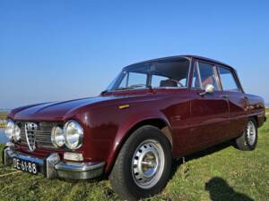 Imagen 3/8 de Alfa Romeo Giulia Nuova Super 1600 (1970)