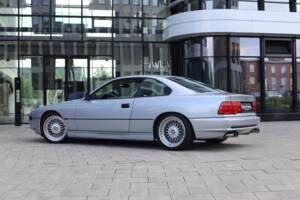 Afbeelding 11/33 van BMW 840i (1994)
