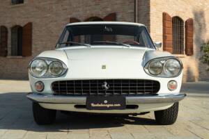 Afbeelding 4/50 van Ferrari 330 GT 2+2 (1964)