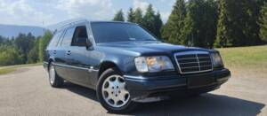 Image 1/14 of Mercedes-Benz E 280 T (1995)