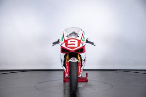 Image 3/50 of Ducati DUMMY (2010)