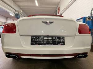 Image 7/20 of Bentley Continental GTC V8 (2012)