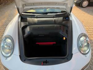 Bild 20/24 von Porsche 911 Carrera S (2004)