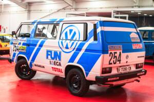 Bild 3/18 von Volkswagen T3 Kombi 1.9 (1989)