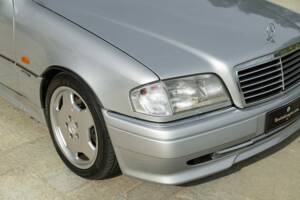 Image 23/50 of Mercedes-Benz C 36 AMG (1995)