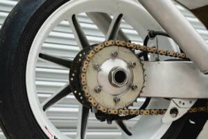 Bild 36/50 von Honda RS 250 RF (1993)