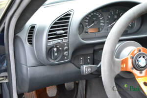 Image 28/50 of BMW 323i (1998)