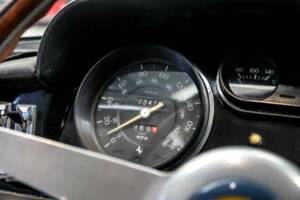 Bild 10/30 von Ferrari 330 GT 2+2 (1964)