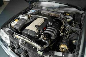 Bild 19/19 von Mercedes-Benz E 320 (1994)