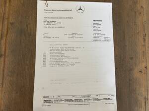 Image 32/33 of Mercedes-Benz 230 TE (1984)