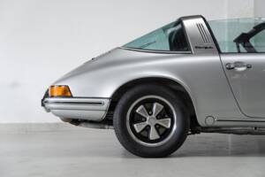 Image 28/41 de Porsche 911 2.4 E (1973)
