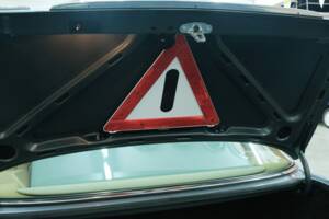 Bild 10/50 von Mercedes-Benz 420 SE (1988)
