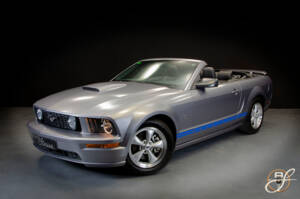 Image 1/27 de Ford Mustang GT (2005)