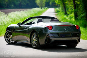 Image 67/85 of Ferrari California (2010)