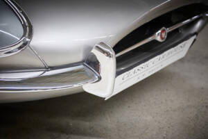 Image 17/99 of Jaguar E-Type 3.8 (1964)