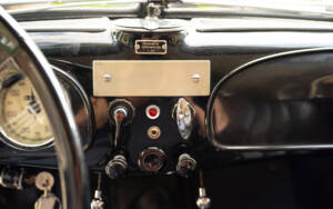 Image 34/50 of BMW 327 (1939)