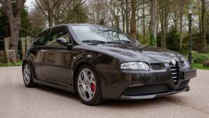 Image 11/60 of Alfa Romeo 147 3.2 GTA (2003)
