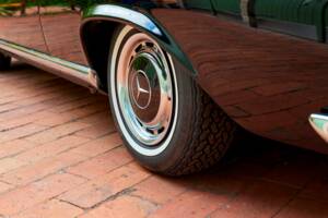 Imagen 99/199 de Mercedes-Benz 280 SE 3,5 (1971)