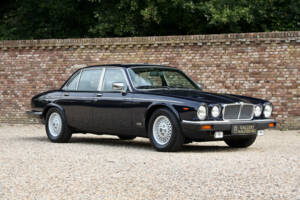 Imagen 37/50 de Jaguar XJ 12 (1985)
