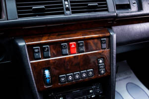 Image 18/29 de Mercedes-Benz E 320 (1995)