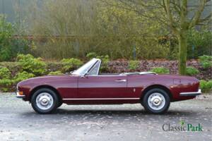 Immagine 2/38 di Peugeot 504 Convertible (1970)