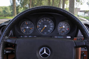 Image 23/26 of Mercedes-Benz 280 SL (1980)